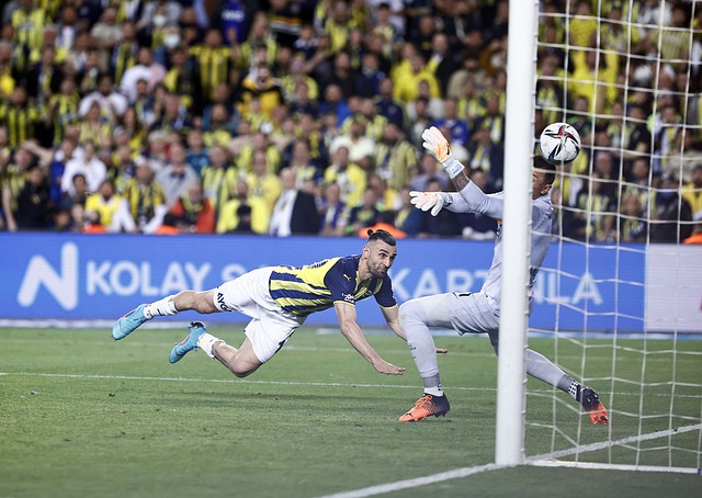 国足却屡屡 国足却屡屡